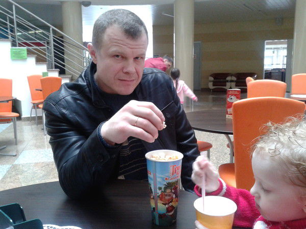 Валера Демиденко