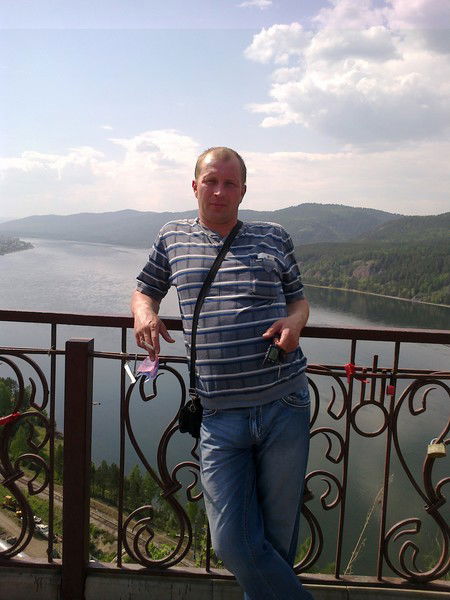 Андрей Анохин