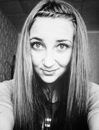 Оля Столярова