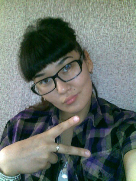 Д А Н А * * * * * *