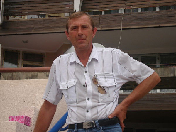 Леонид Кана