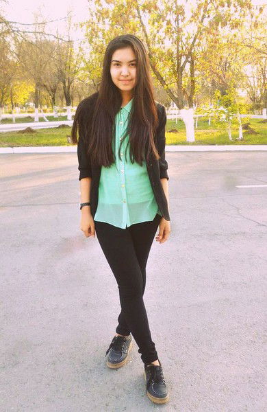 Аннель Есетова