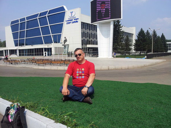 Олег Лебедев