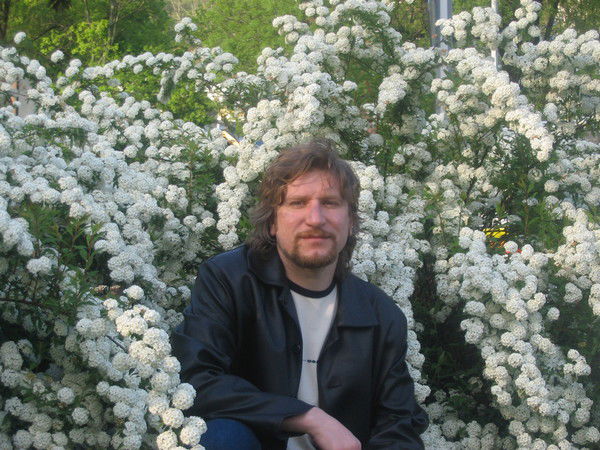 Влад Комаров