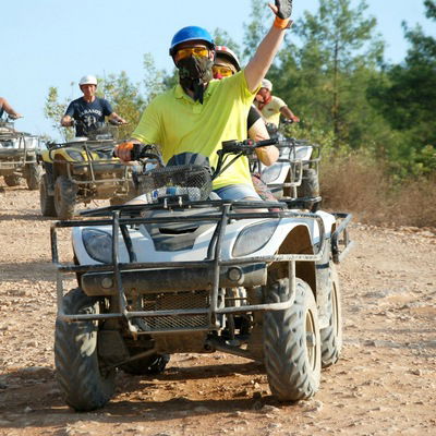 Александр Леонов