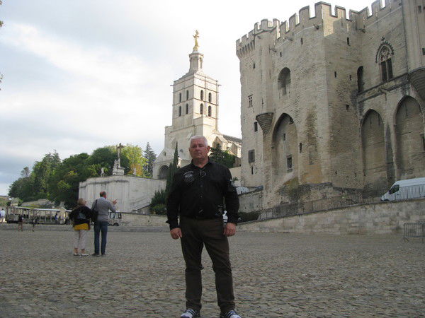 Анатолий Лукштраупес