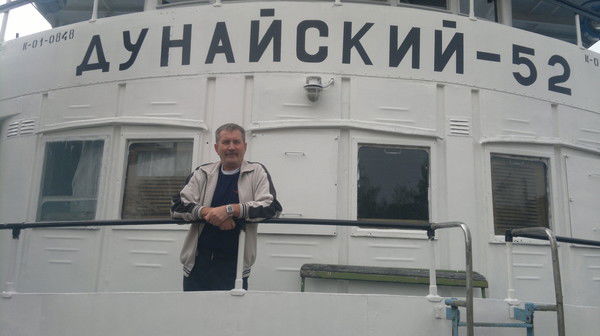 Александр Петров