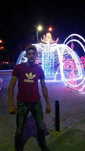 Жасур Бекжанов