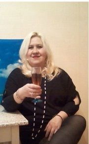 Елена Листрова