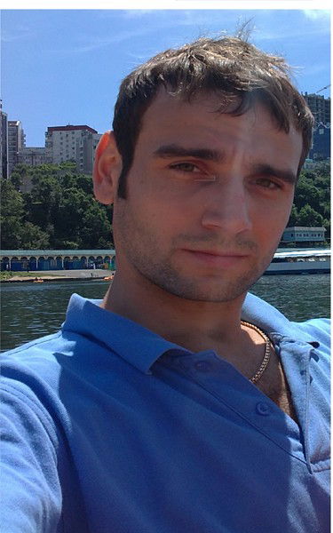 Максим Казаков