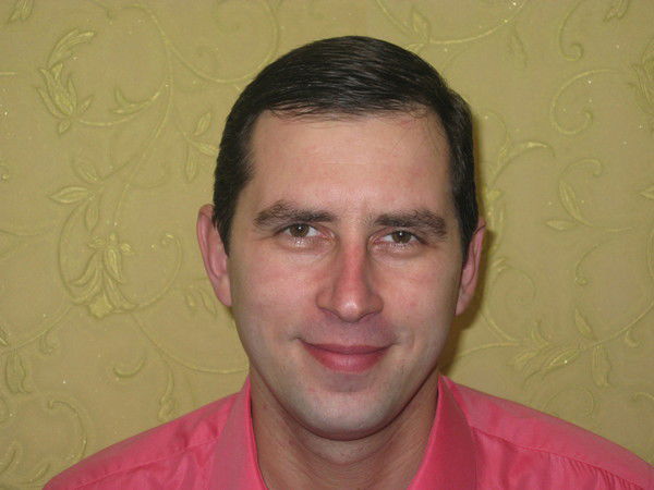 Андрей Макаренко