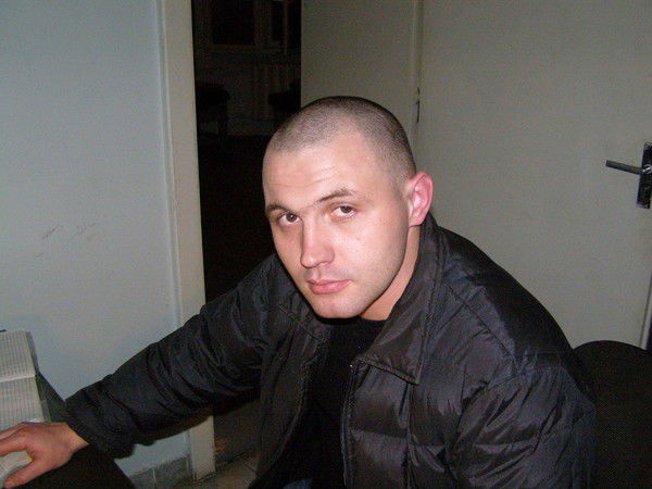 Роман Роман