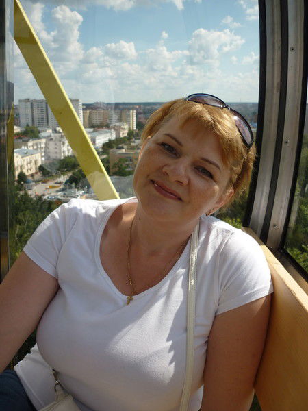Елена Долгополова