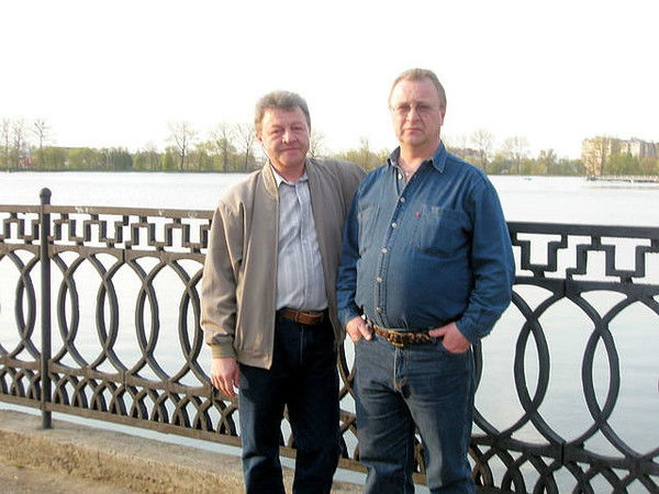 Виктор Красноступ