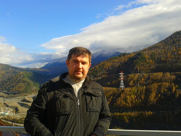 Илья Затопляев