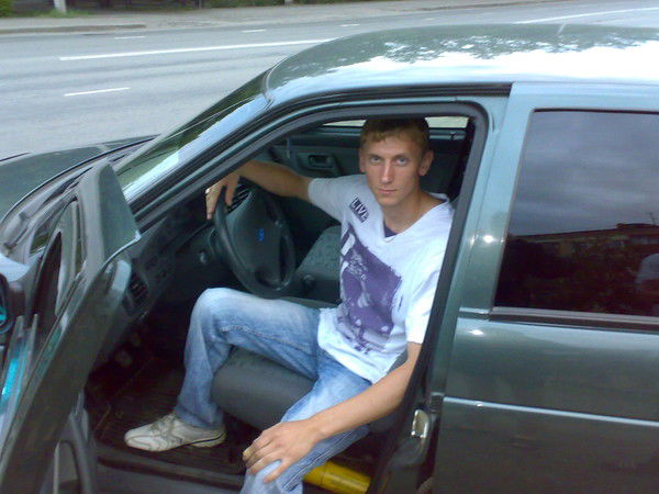 Антон Гулящев