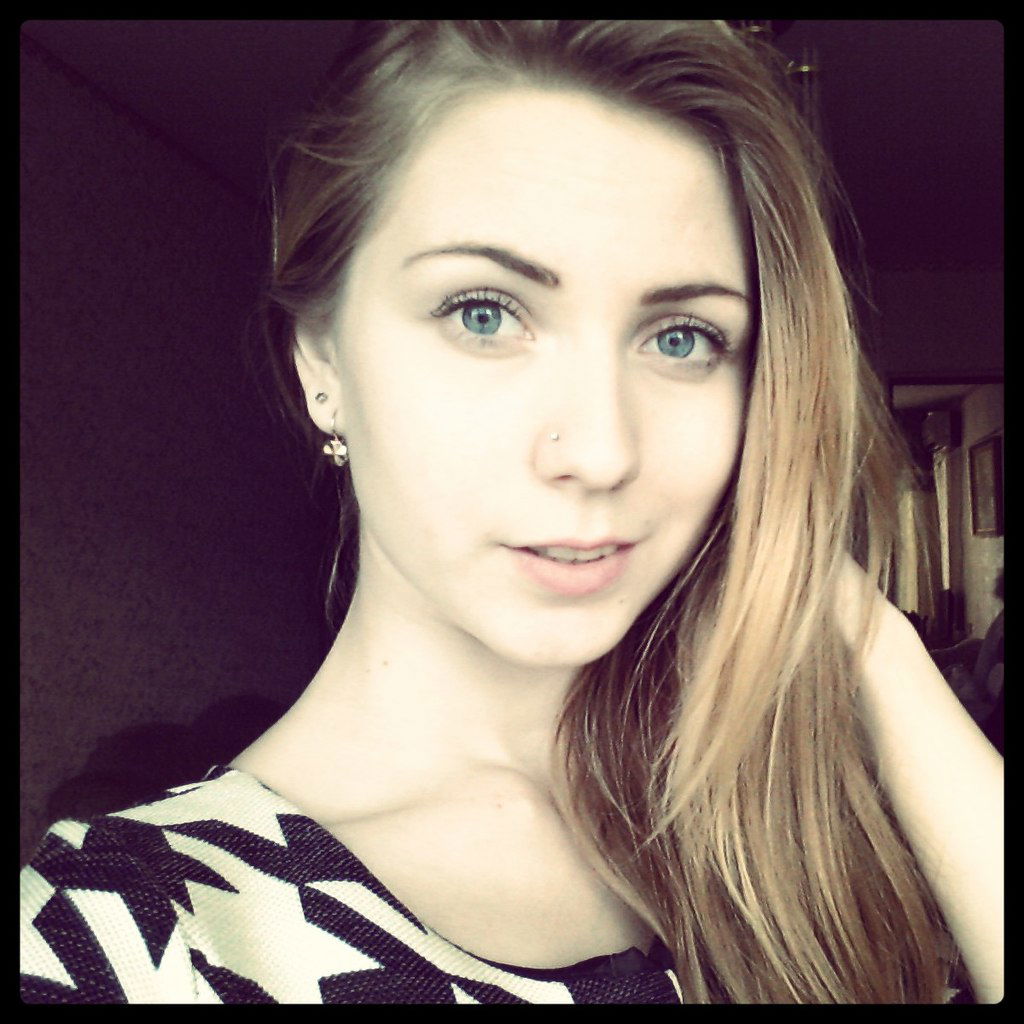 Аня Литвинова