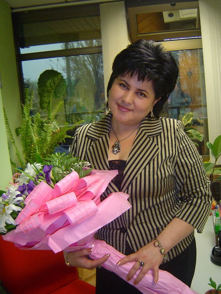 Лола Махмутханова