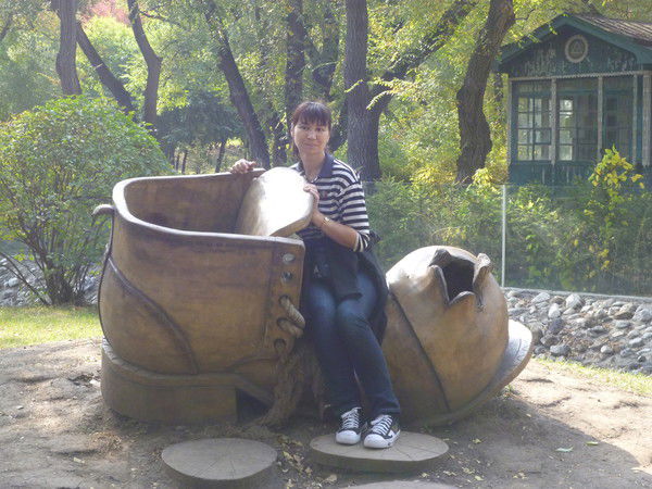 Анастасия **)