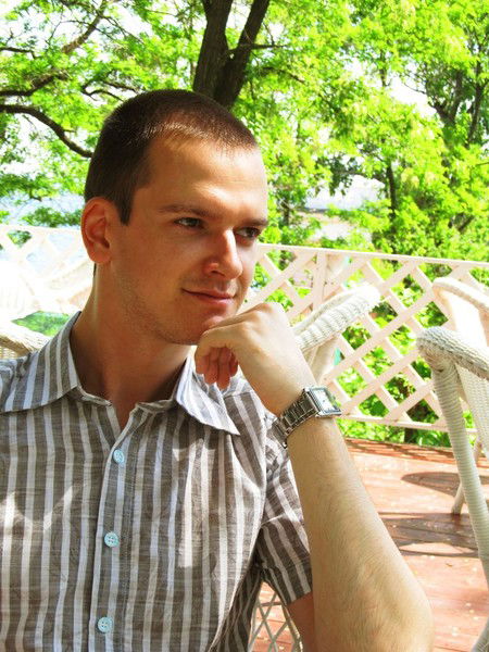 Денис Воскобойник