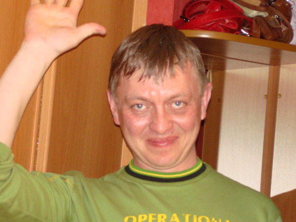 Саша Иванов