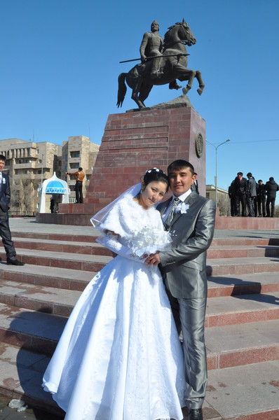 Алмас Багимов