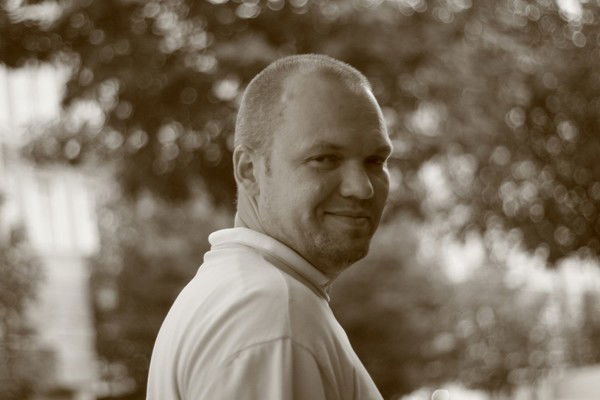 Максим Петров