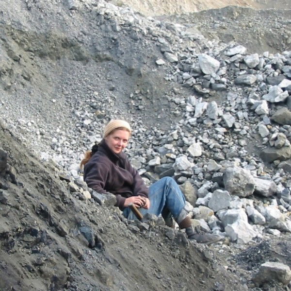 Юля Азарова