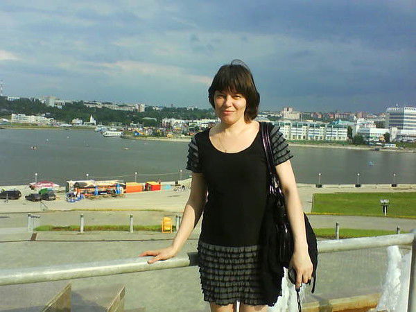 Анна Попова