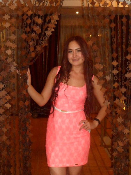 Гульден Султанова