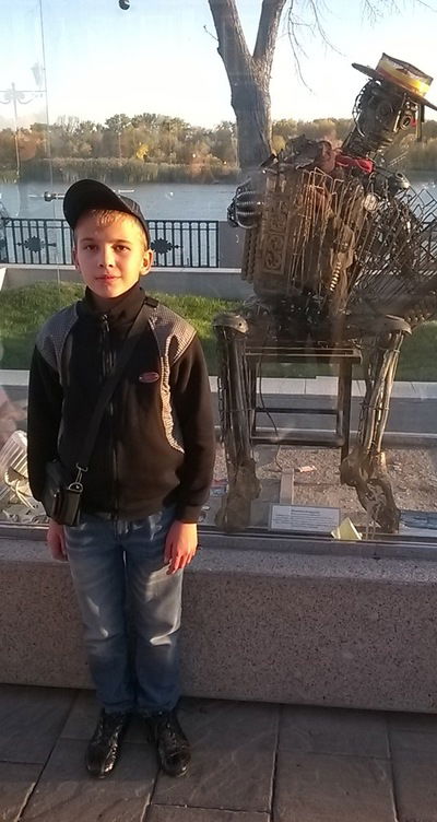 Максим Шапарев