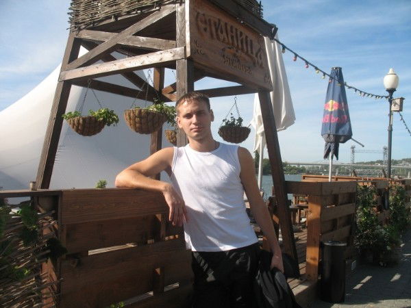 Владимир Белов