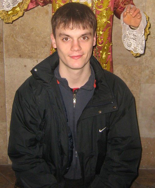 Максим Попов