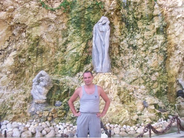 Саша Петров