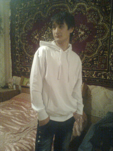 Алишер Р......