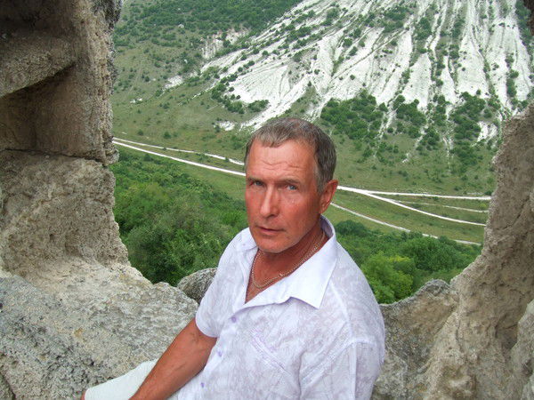 Виктор Момотенко