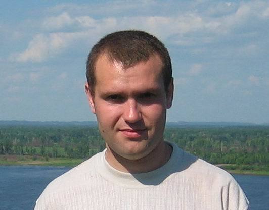 Константин Мельников