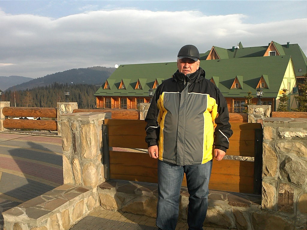 Анатолий Борисов