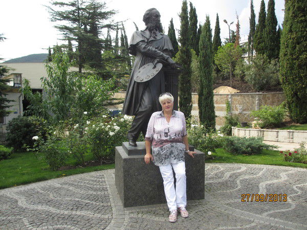 Елена Фролова