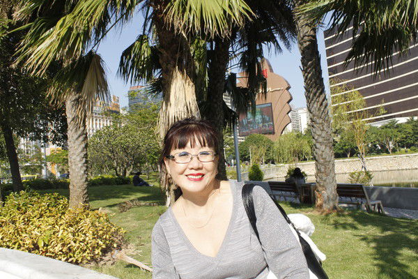 Светлана Ли