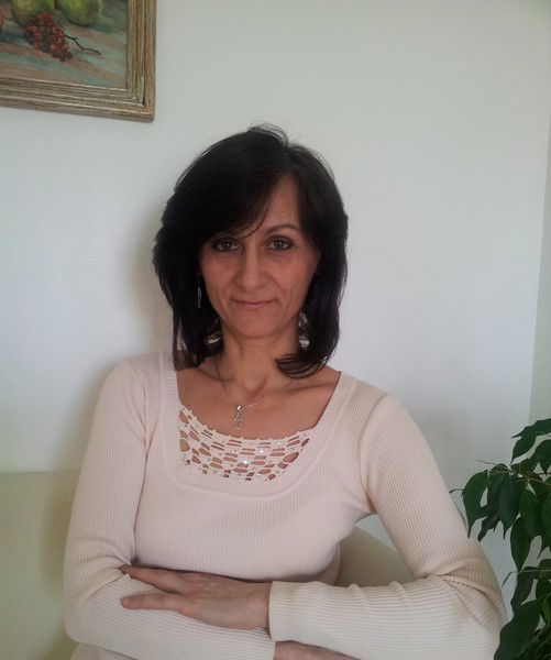 Лариса Холмовская