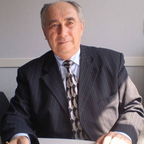 Эдуард Альбах