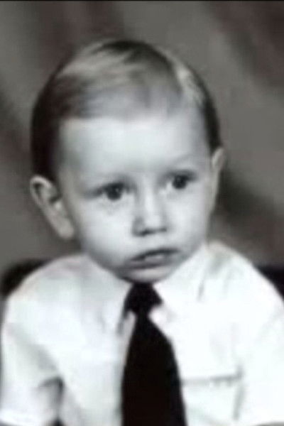 Амон Изатов