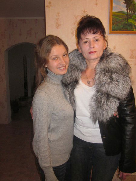 Лена Золотарь