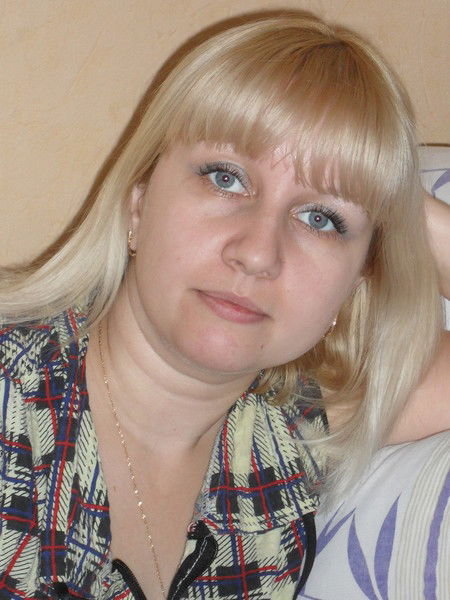 Елена Яцухина
