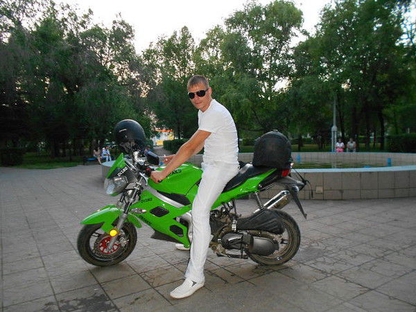 Павел Зверев