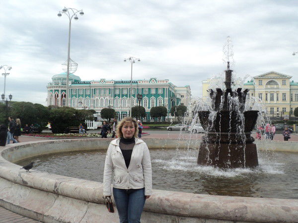 Елена Столяренко