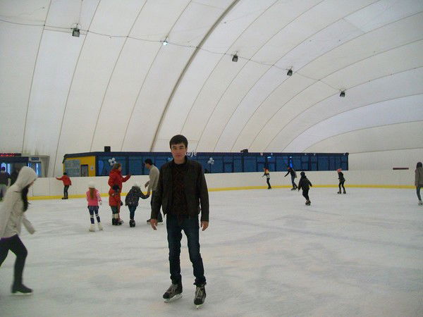 Cарвар Aманов