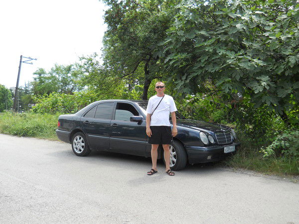 Евгений Карих