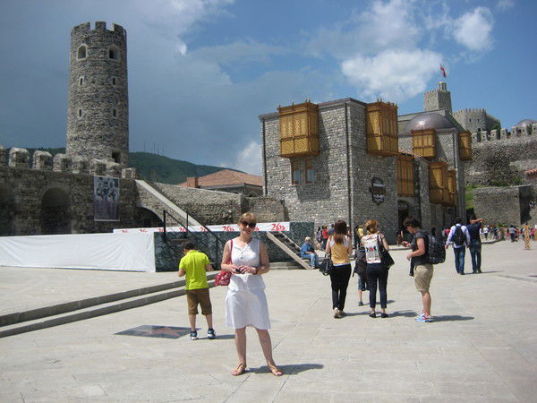 Rusudan Kakhetelidze